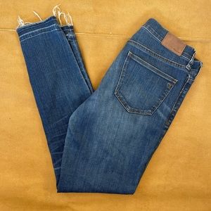 Madewell 29 high rise skinny jeans with distressed frayed ankle
